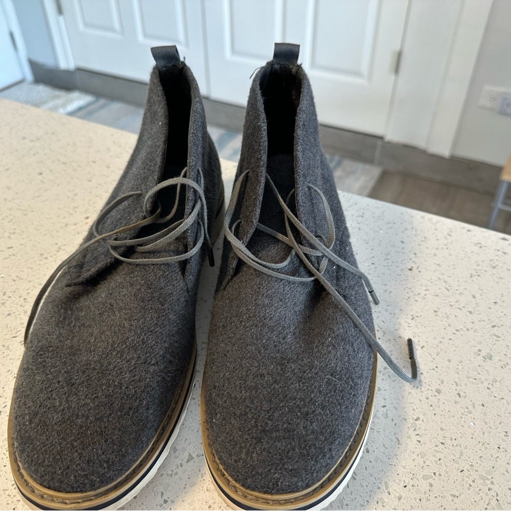 Men’s shoes